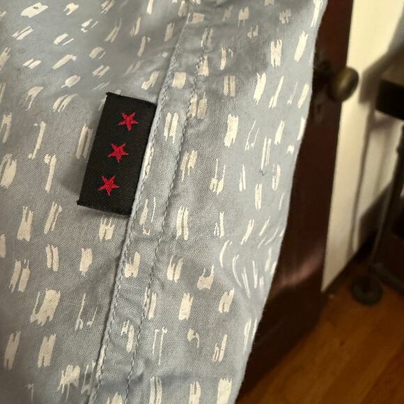 JOHN VARVATOS | Light Blue and White Printed Short Sleeve Button Down Shirt | XL - Picture 5 of 6